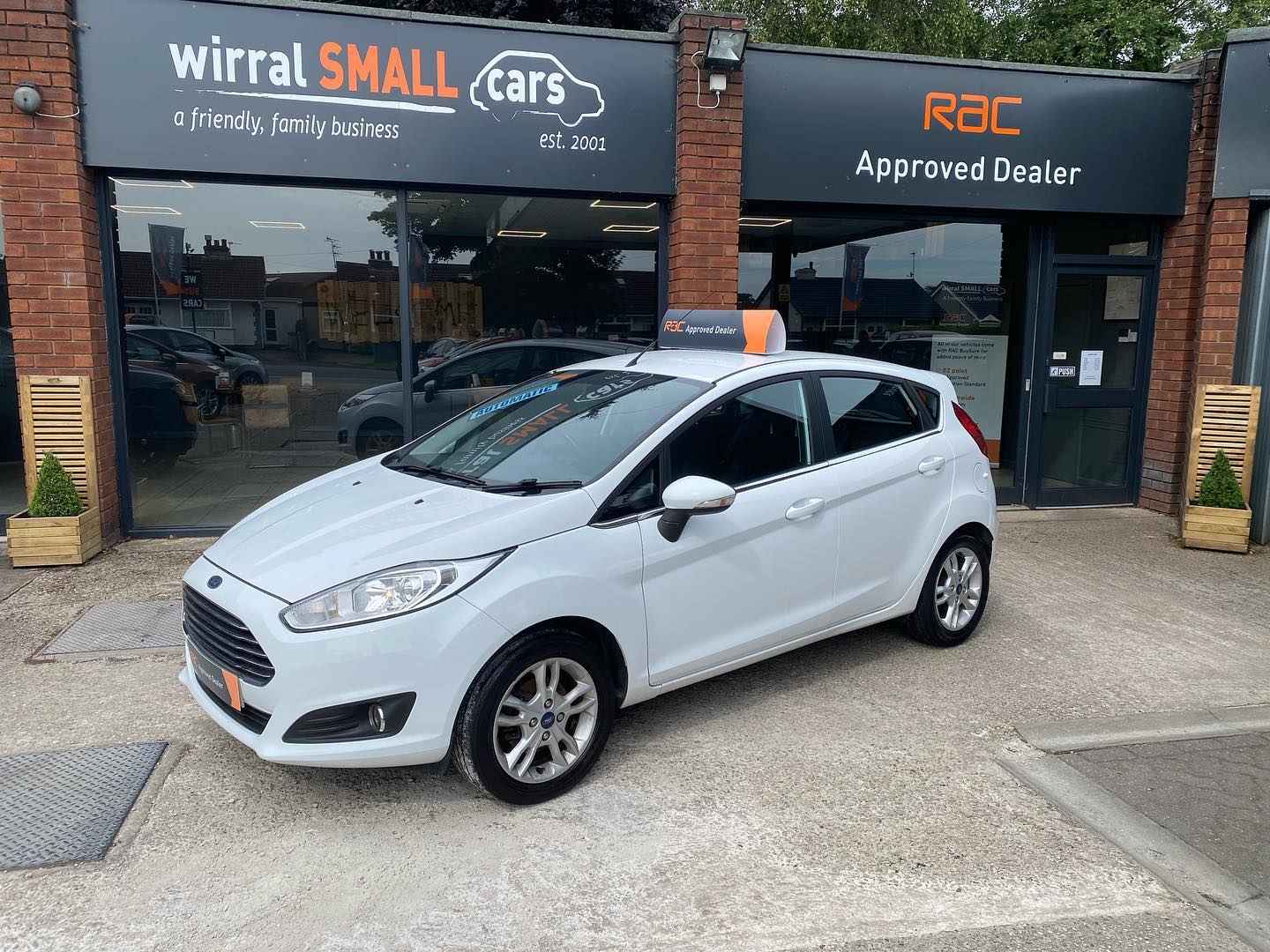 Ford Fiesta Zetec AUTOMATIC 5dr, 2014